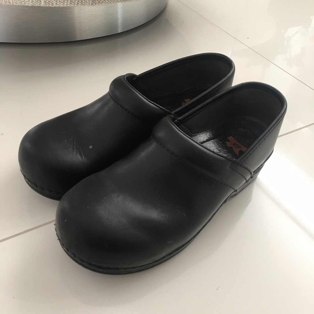 Dansko XP Slip-Resistant Clogs size 10/40